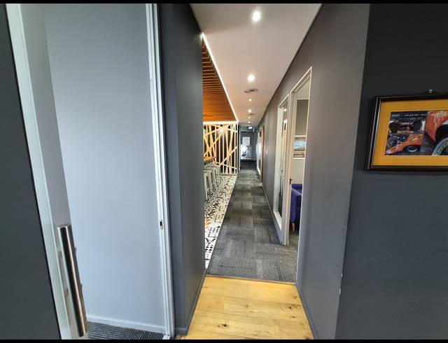584M² OFFICE TO LET IN BRUMA